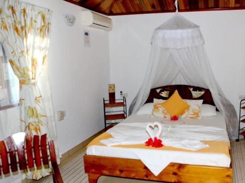 Calou Guest House La Digue Exterior foto