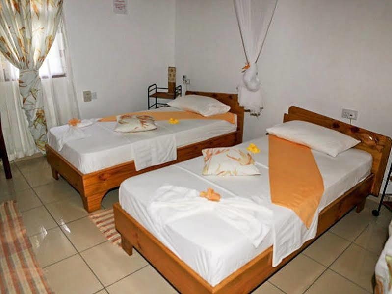 Calou Guest House La Digue Exterior foto
